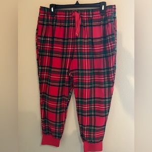 Old Navy Christmas red plaid flannel pajama bottoms size medium petite